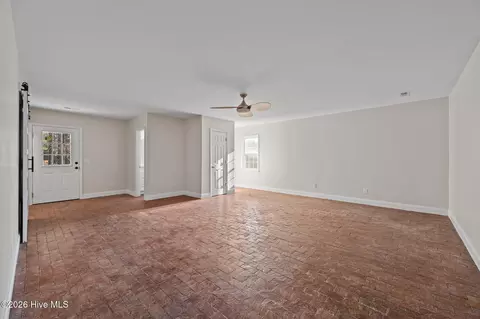Living - 106 Dolphin Dr, Hampstead, NC 28443 photo 5 of 6