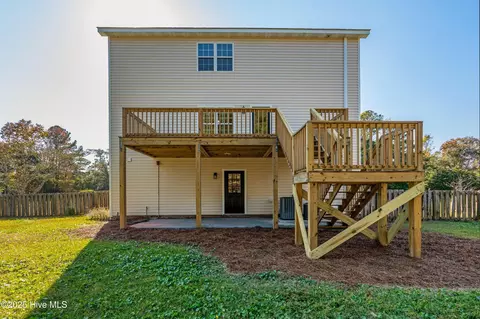 Exterior - 106 Dolphin Dr, Hampstead, NC 28443 photo 3 of 8