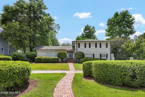 202 Forest Hills Dr, Wilmington, NC 28403