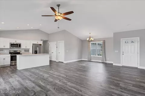 Living - 525 N Ridgecrest St, Pinebluff, NC 28373 photo 3 of 7