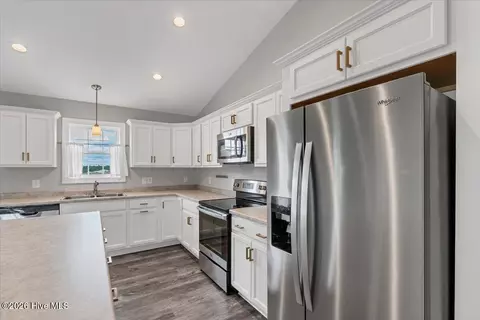 Kitchen - 525 N Ridgecrest St, Pinebluff, NC 28373 photo 4 of 5