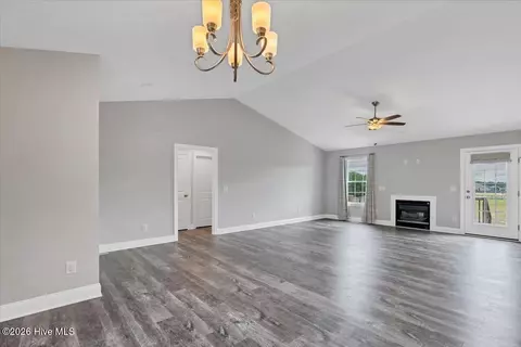 Living - 525 N Ridgecrest St, Pinebluff, NC 28373 photo 6 of 7
