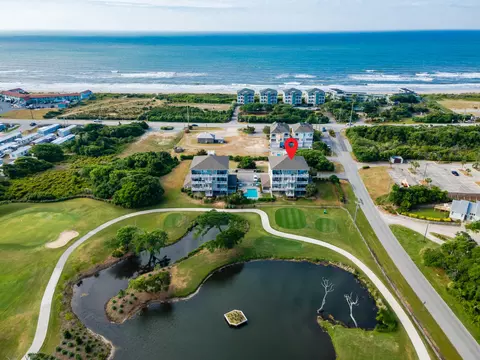 112 Oakleaf Dr #902A, Pine Knoll Shores, NC 28512