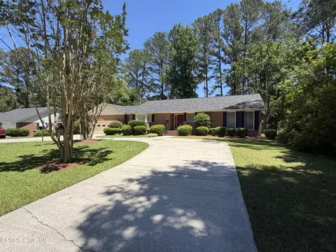 683 Chestnut Dr, Thomson, GA 30824
