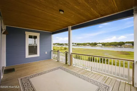 184 Sailfish St, Holden Beach, NC 28462