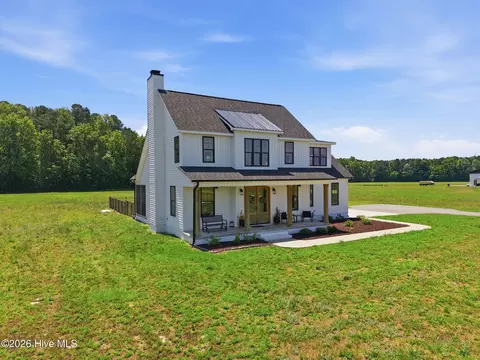 2336 Soddy Ln, Grimesland, NC 27837