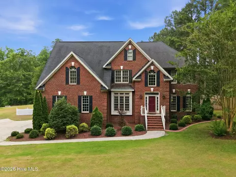 4076 Mobleys Bridge Rd, Grimesland, NC 27837