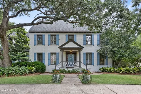 1180 Arboretum Dr, Wilmington, NC 28405