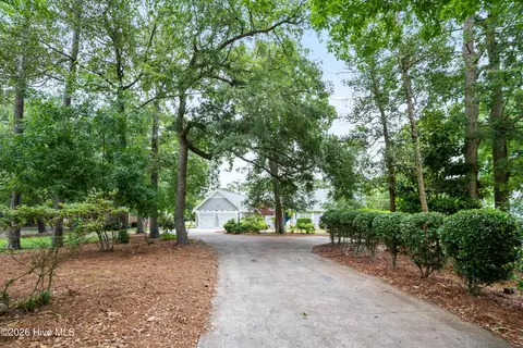 711 N Green Tee Rd, Hampstead, NC 28443