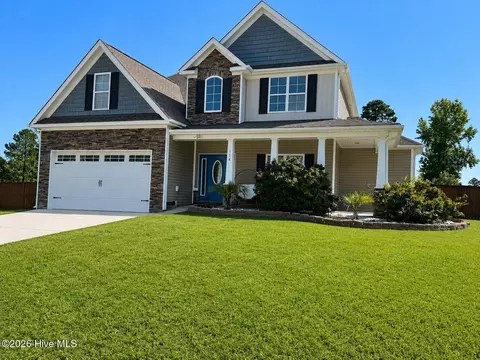 116 Peytons Ridge Dr, Hubert, NC 28539