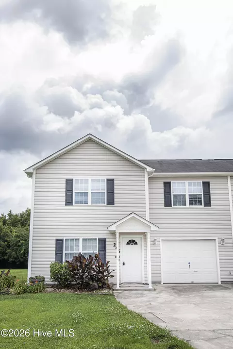 246 Smallwood Rd, Hubert, NC 28539