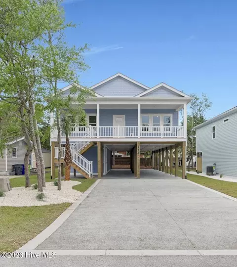 152 NE 1st St, Oak Island, NC 28465