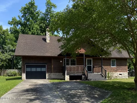 1300 Decatur Rd, Jacksonville, NC 28540