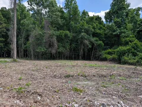 352 Dudley St, Jacksonville, NC 28540