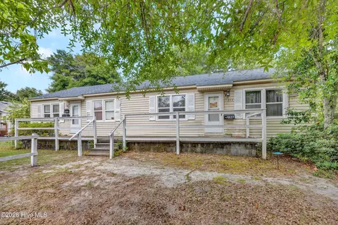 2827 Penn St, Wilmington, NC 28412