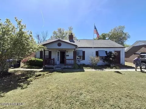 109 Sherwood Rd, Jacksonville, NC 28540