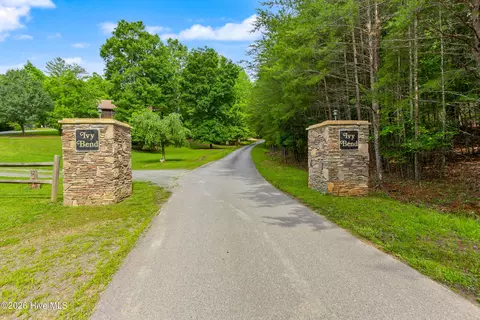 Exterior - 1070 Burger Rd, Murphy, NC 28906 photo 3 of 18