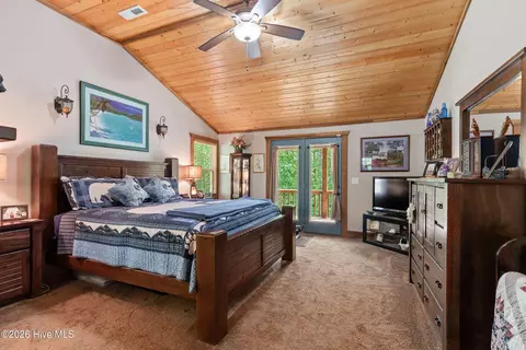 Bedroom - 1070 Burger Rd, Murphy, NC 28906 photo 4 of 5
