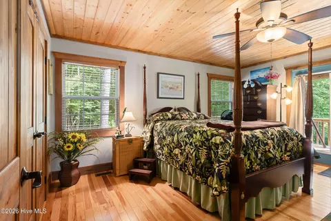 Bedroom - 1070 Burger Rd, Murphy, NC 28906 photo 2 of 5