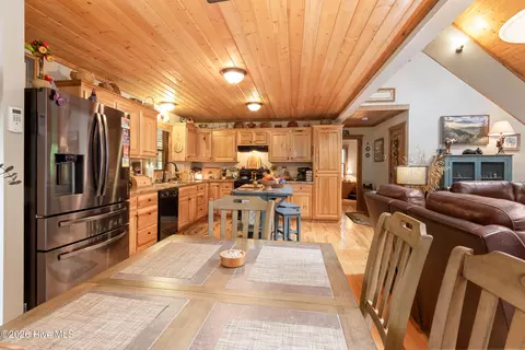 Kitchen - 1070 Burger Rd, Murphy, NC 28906 photo 1 of 3