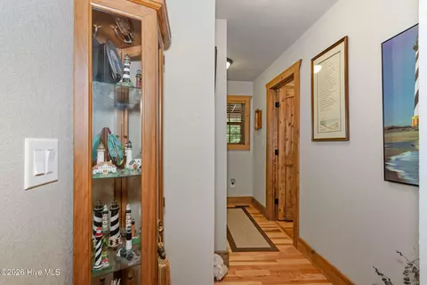 Entry Way - 1070 Burger Rd, Murphy, NC 28906 photo 4 of 5