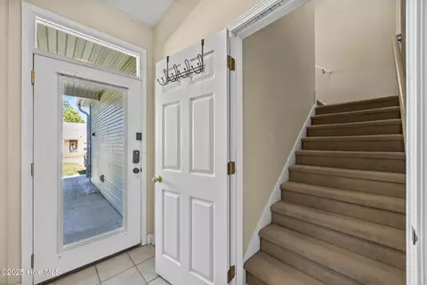 Entry Way - 130 Azalea Dr, Hampstead, NC 28443 photo 1 of 2