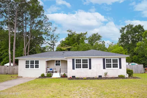 122 Spartan Rd, Wilmington, NC 28405