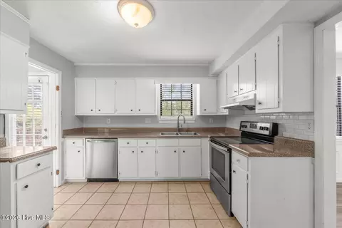Kitchen - 4380 Sandy Ridge Pl, Augusta, GA 30909 photo 1 of 2