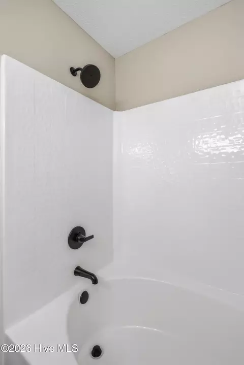 Bath - 542 Laniers Way, Evans, GA 30809 photo 10 of 10