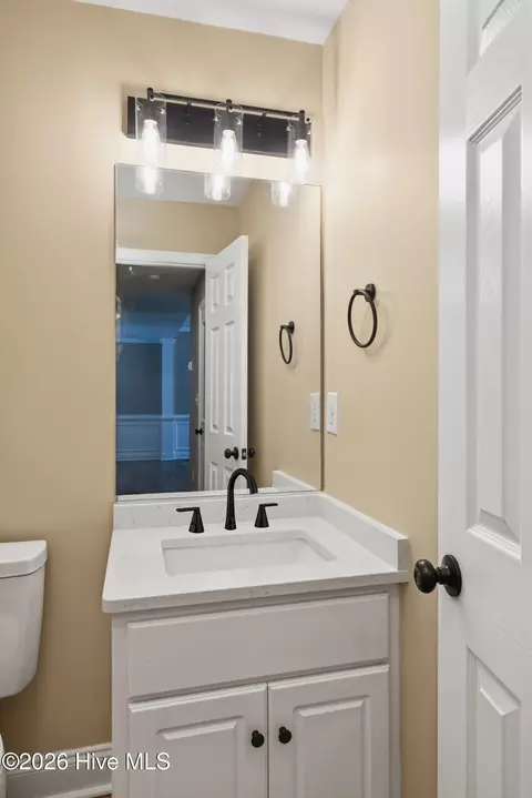 Bath - 542 Laniers Way, Evans, GA 30809 photo 3 of 10