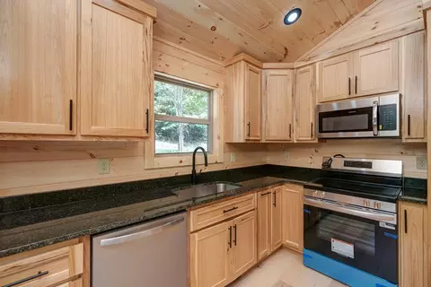 Kitchen - 54 Hawthorne Ln, Murphy, NC 28906 photo 4 of 4