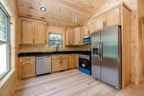 Kitchen - 54 Hawthorne Ln, Murphy, NC 28906 photo 2 of 4
