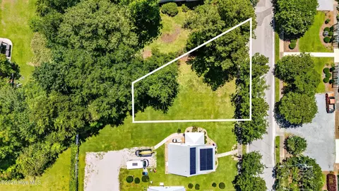 508 Church St, Oriental, NC 28571