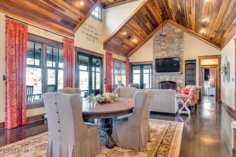 Dining - 207 Breckenridge Ln, Modoc, SC 29838 photo 3 of 4
