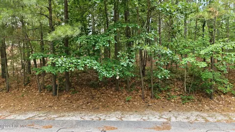 128 Vanore Rd, West End, NC 27376 photo 4