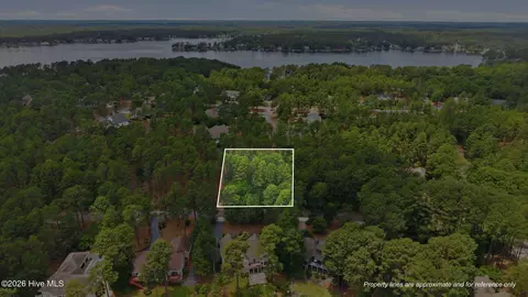 128 Vanore Rd, West End, NC 27376 photo 2