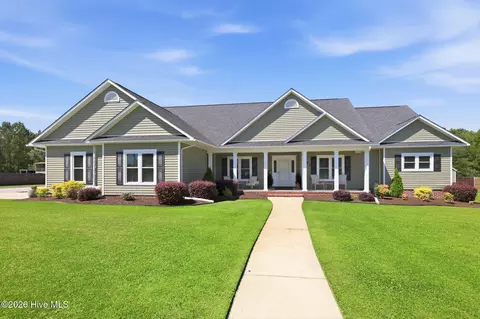201 Brant Ct, Swansboro, NC 28584