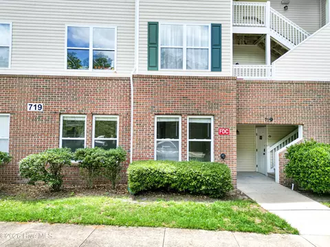 719 Indica Ct #102, Wilmington, NC 28405