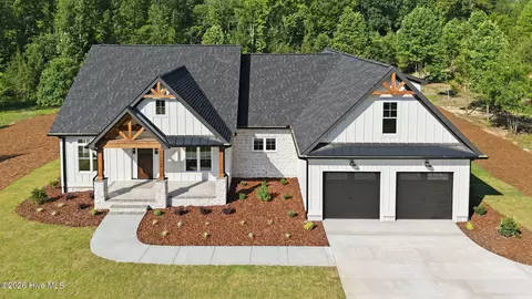 910 Niagara Carthage Rd, Carthage, NC 28327
