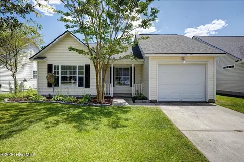 4713 Corena Dr, New Bern, NC 28562