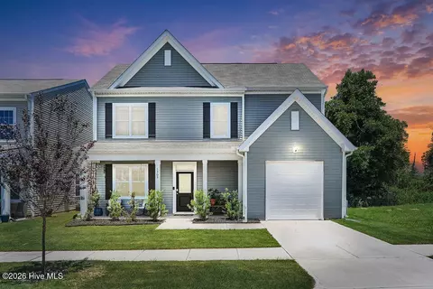 1305 Creekfront Dr, Wilmington, NC 28401