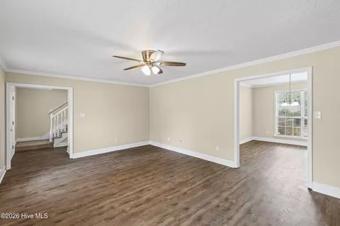 Living - 3763 Winchester Trl, Martinez, GA 30907 photo 5 of 5
