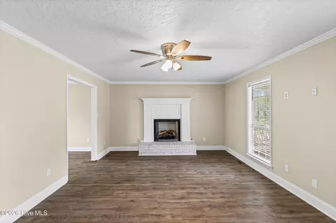 Living - 3763 Winchester Trl, Martinez, GA 30907 photo 2 of 5