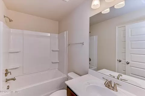 Bath - 308 Stablebridge Dr, Augusta, GA 30909 photo 3 of 3