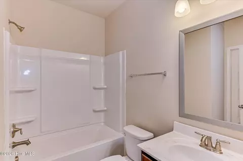 Bath - 308 Stablebridge Dr, Augusta, GA 30909 photo 1 of 3