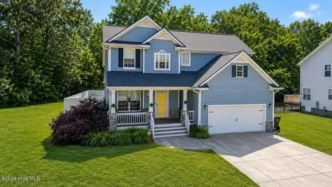 2857 Little Gem Cir, Winterville, NC 28590