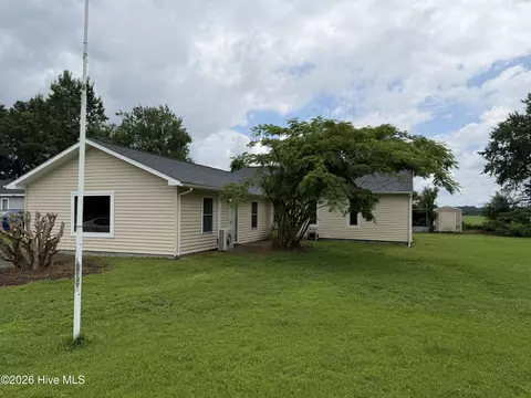 1017 Jennifer Dr, Jacksonville, NC 28546