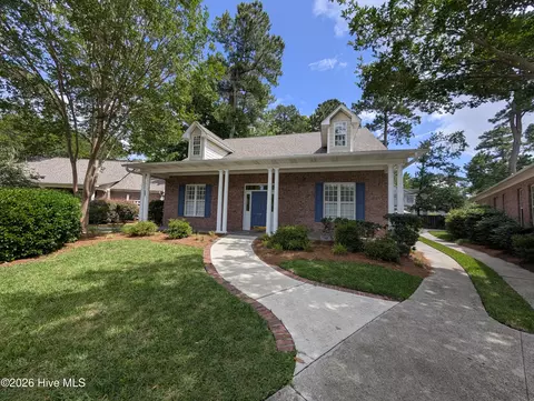4908 Shaftesbury Pl, Wilmington, NC 28409