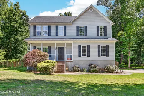 140 Old Beechtree Ln, Jacksonville, NC 28540