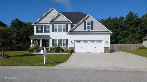829 Solomon Dr, Jacksonville, NC 28546